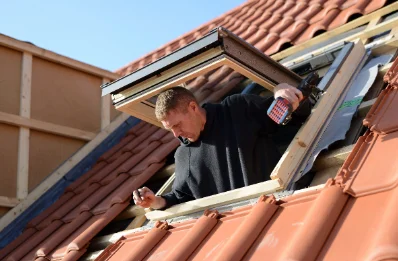 Pose de fenêtres de toit Velux à Estarvielle